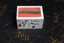 Load image into Gallery viewer, Alleyman's Tarot Deck (w/Guide Book)